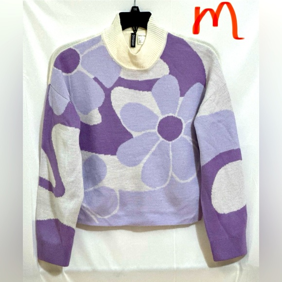 Divided Sweaters - LADIES WHITE SWEATER WITH DK PURPLE DESIGNS & LT PURPLE FLOWER